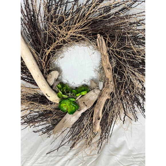 Beautiful Wreath with accents of Lake Mi. Driftwood with detailed Copper Accents - Picture 8 of 9